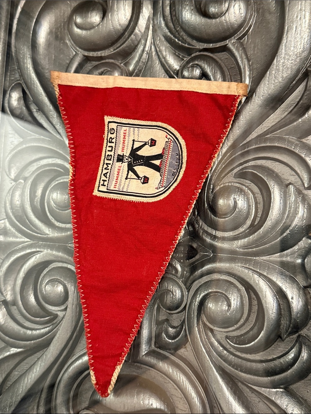 Hamburg Hummel Hummel Red Pennant Banner with Crest